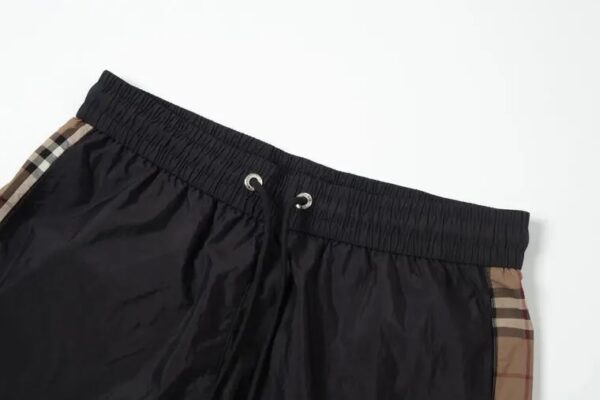 BURBERRY SHORT - Image 4