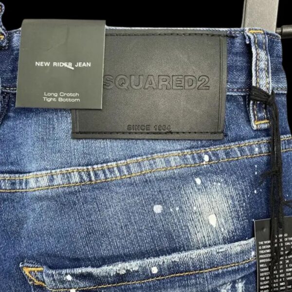 DSQUARED2 SHORTS - Image 3