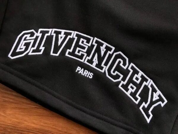 GIVENCHY SHORTS - Image 4