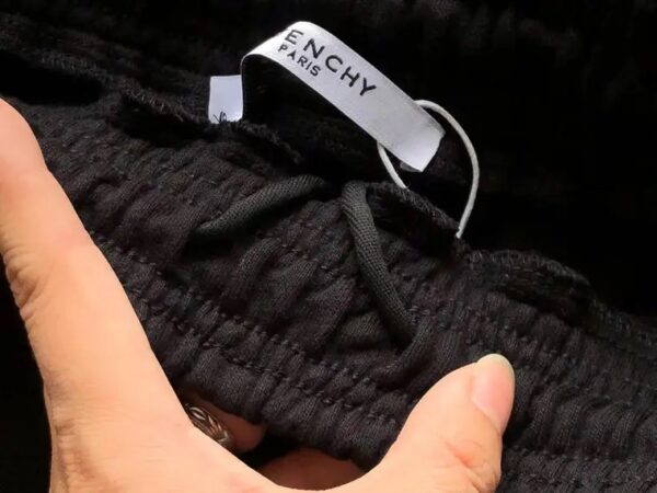 GIVENCHY SHORTS - Image 4