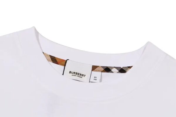 BURBERRY T-SHIRT - Image 3