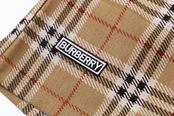 BURBERRY SHORT - Image 4