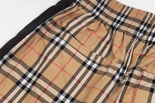 BURBERRY SHORT - Image 6