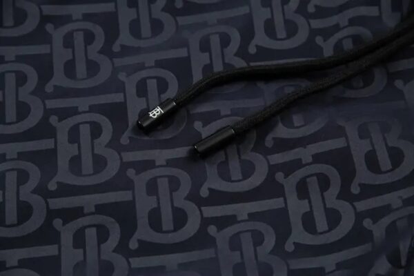 BURBERRY SHORT - Image 6