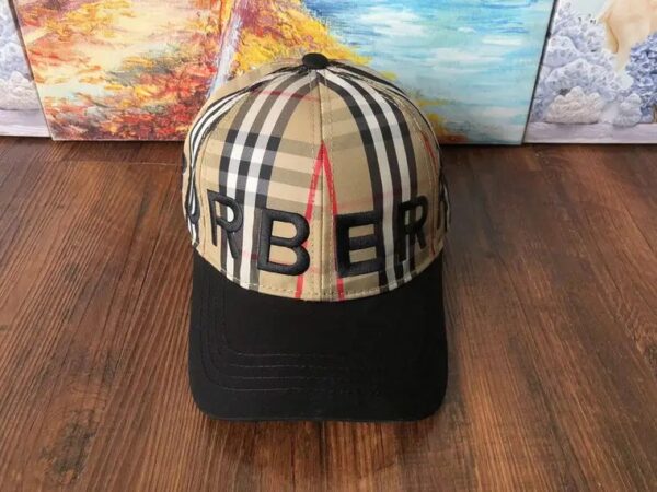 BURBERRY CAP - Image 3