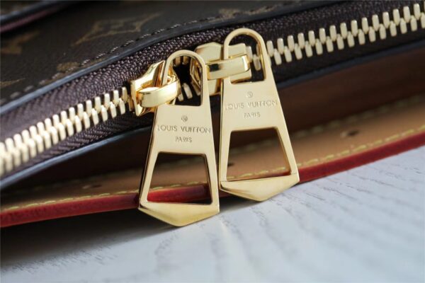 LV VUITTON BAG - Image 3