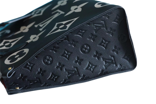 LV VUITTON BAG - Image 3