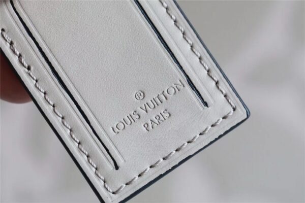LV VUITTON BAG - Image 4
