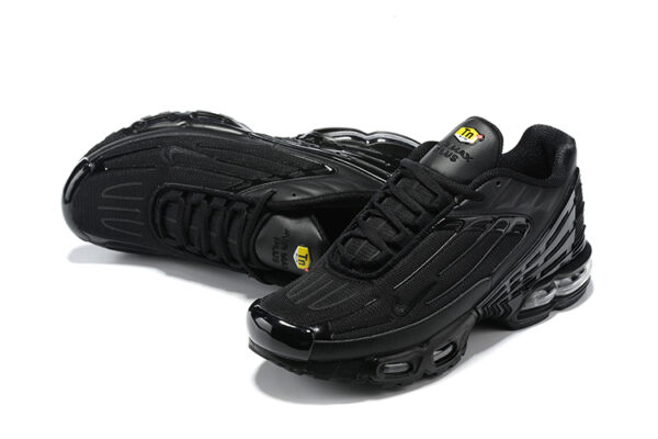 TN PLUS BLACK